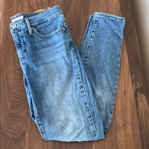 Levi’s 311 Shaping Skinny Jean